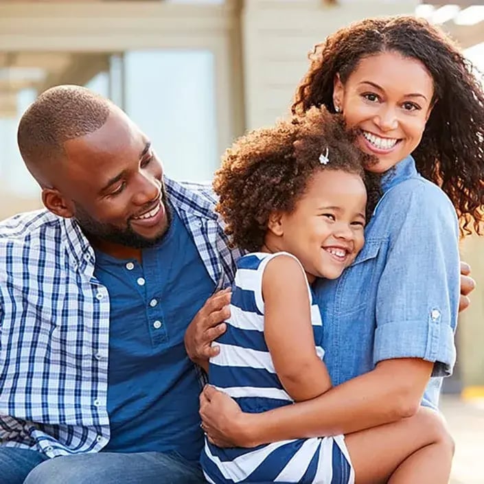 happy-smiling-family-705x705